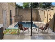 VENDO DUPLEX CON PISCINA EN LAMBARE