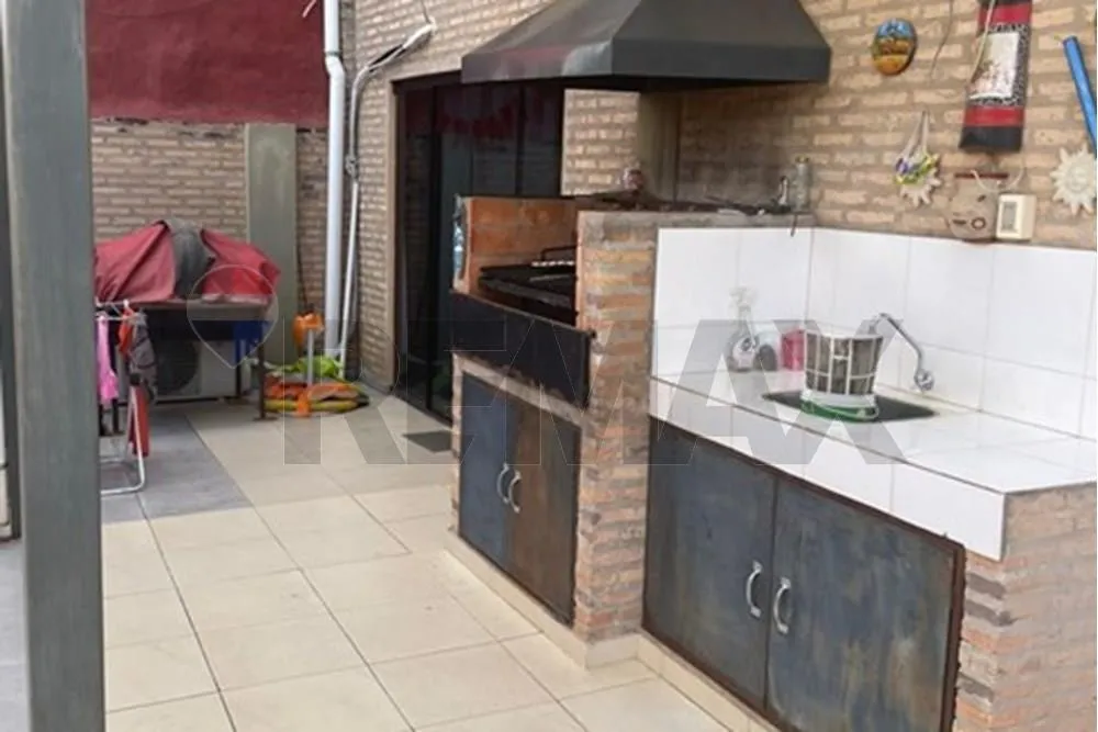 VENDO DUPLEX CON PISCINA EN LAMBARE — foto 2