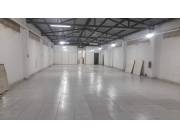 AMPLIO LOCAL SHOWROOM EN MERCADO DE SAN LORENZO