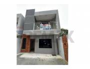 VENDO DUPLEX EN FERNANDO ZONA NORTE A PASOS DE MCAL LOPEZ