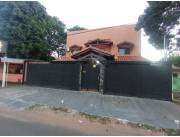ALQUILER RESIDENCIA 4 dormitorios en Lambaré. piscina área de servicio garage 4 vehiculos