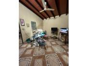 VENDO CASA ZONA PODER JUDICIAL - LUQUE