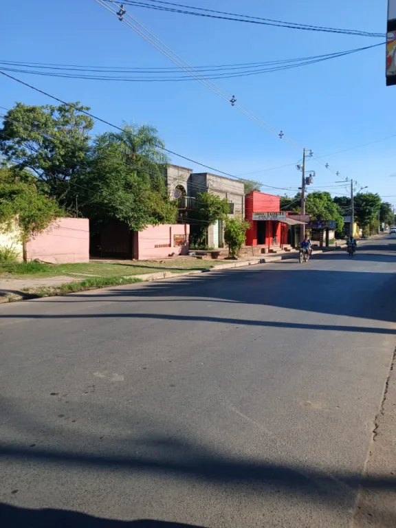 VENDO PROPIEDAD CON AMPLIO TERRENO EN UBICACIÓN CÉNTRICA Y PRIVILEGIADA EN TOBATI — foto 2