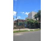 Terreno con 2 casas en venta – Casco urbano de Luque