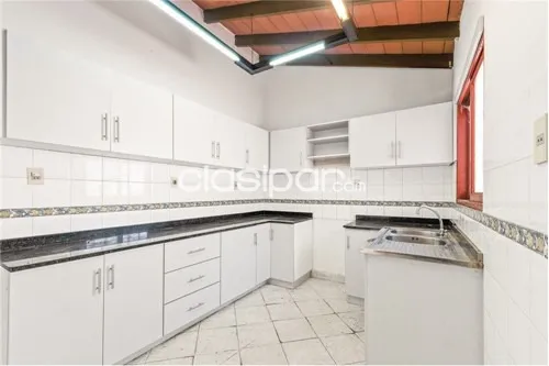 VENDO CASA EN ESQUINA EN FERNANDO DE LA MORA Z NORTE!! — foto 3
