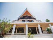 VENDO AMPLIA RESIDENCIA EN SAN LORENZO