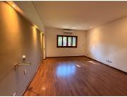 *ALQUILO IMPORTANTE RESIDENCIA EN ZONA MBURUCUYA* COD 6279