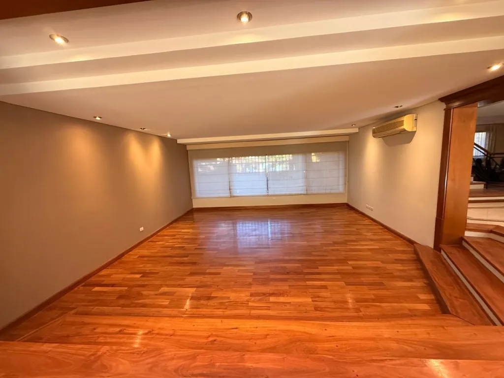 *ALQUILO IMPORTANTE RESIDENCIA EN ZONA MBURUCUYA* COD 6279 — фото 2
