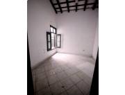 📍 Alquilo Salón Comercial / Oficina – Av. Carlos Antonio López