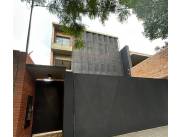 MBURICAÓ, SEMINARIO: DEPTOS. DUPLEX EN ALQUILER, IMPECABLE ESTADO, QUINCHO, PARRILLA, 3 DO