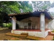 VENDO CASA A REMODELAR C/PLAYA PRIVADA ACCESO DESDE EL PATIO AL ARROYO EN PIRIBEBUY