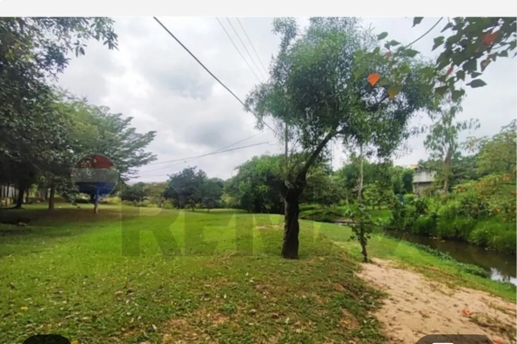 VENDO CASA A REMODELAR CPLAYA PRIVADA ACCESO DESDE EL PATIO AL ARROYO EN PIRIBEBUY — foto 3