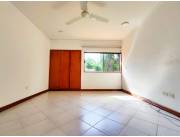 VENDO RESIDENCIA CON RENTA SOBRE AVDA MOLAS LOPEZ