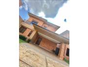 Vendo Casa en Barrio Cerrado Villa del Parque 2 (Zona Pinedo)