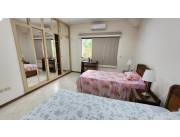 Casa en alquiler en Condominio cerrado en Villa Morra