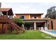 🏡 Amplia y moderna casa en venta – Barrio Santa Lucía | Asunción