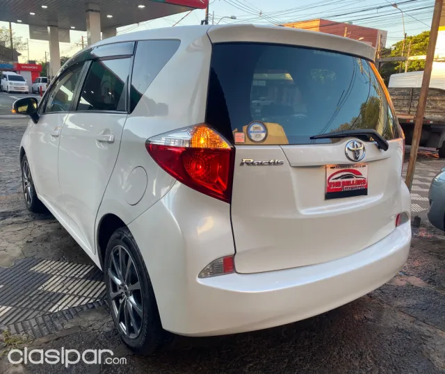 Toyota New Ractis 2011 — foto 5