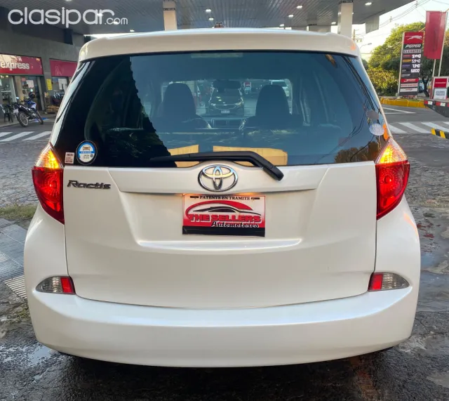 Toyota New Ractis 2011 — foto 7