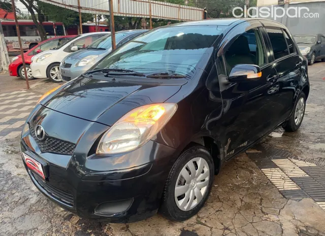 Toyota Vitz 2010 - foto 2