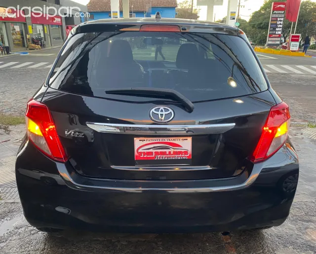 Toyota Vitz 2012 — foto 7