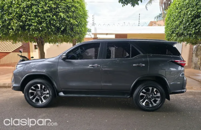 Toyota Fortuner 2024 - foto 3
