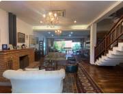 Se Vende Casa De 3 Dormitorios En Suite. Barrio San Jorge