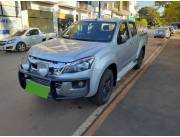 VENDO HERMOSA CAMIONETA ISUZU D-MAX 2014