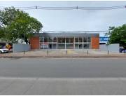 ALQUILO 435 M2 DE SHOWROOM Y OFICINAS SOBRE LA AVDA. MARISCAL ESTIGARRIBIA‼️ C-1170