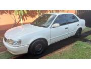 Toyota Corolla C110 Automatico Naftero año 2000 color Blanco