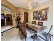 EN VENTA DUPLEX EN EL BARRIO MBURUCUYA