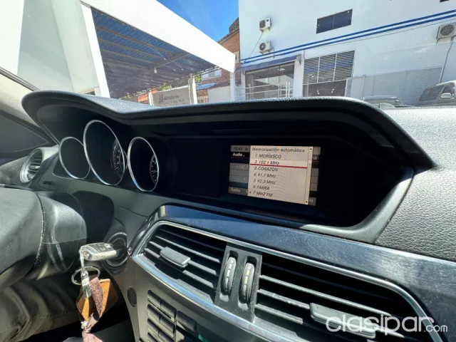 Mercedes-Benz C180 Cgi Año 2013 — foto 3