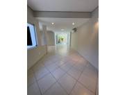 VENDO AMPLIO DUPLEX A 4 MIN DEL SHOPPING DEL SOL