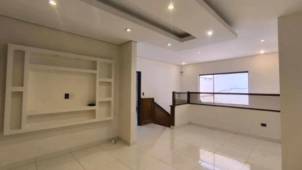 ALQUILO CASA EN LAMBARE ZONA CENTURY PLAZACOD 6073 — foto 3