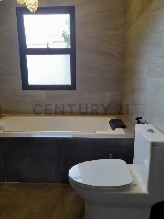 ALQUILER DE RESIDENCIA PREMIUM EN BARRIO MBURUCUYÁ — foto 3