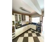 Barrio Las mercedes - Casa 3 Dorm en Suite/ Patio y Pileta - VENDO