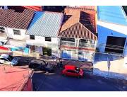 VENDO CASA CON SALON EN EL CENTRO DE ÑEMBY