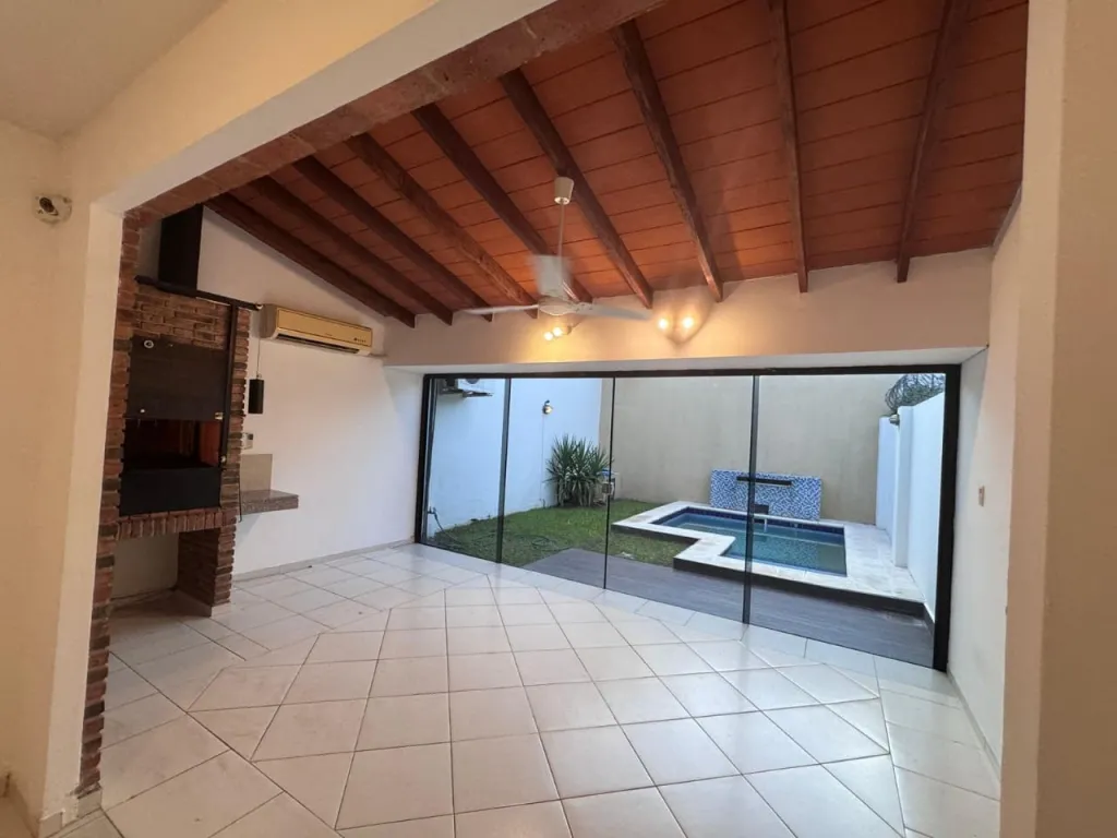 OPORTUNIDAD UNICA! BO MURICAÓ: IMPECABLE DUPLEX EN VENTA, 3 DORMIT, JARDÍN, PISICNA. — foto 2