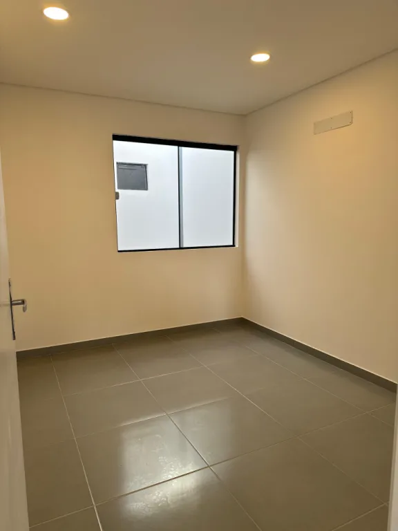 VENDO CASA A ESTRENAR EN LUQUE — foto 2
