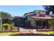 CASA DE 2 PISOS EN VENTA - J. AUGUSTO SALDÍVAR. E2422