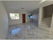 Vendo Duplex de 250 m2 en Lambaré, Barrio Colinas del Yacht - CLHO7678159