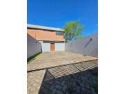 VENDO HERMOSO DÚPLEX DE 3 DORMITORIOS EN LOMA MERLO - LUQUE, ZONA RAKIURA