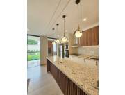 ALQUILO HERMOSO DUPLEX EN LUQUE COD: 5311