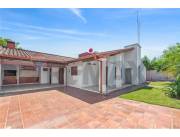 Casa - Venta - Fernando De La Mora, Paraguay