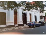 VENDO IMPONENTE CASA ESTILO COLONIAL EN EL CENTRO DE ASUNCIÓN, REFACCIÓN A CULMINAR