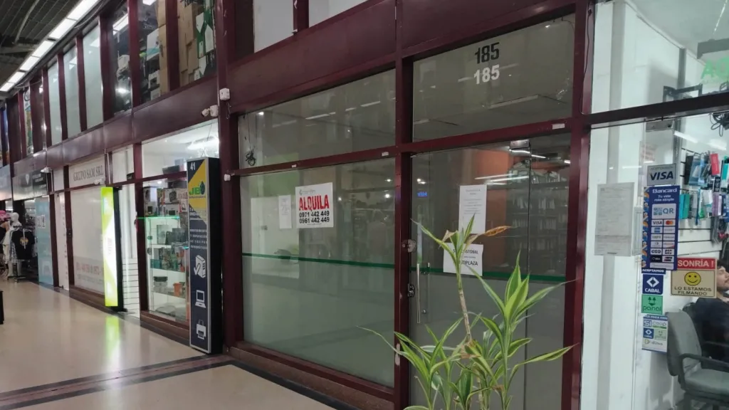 EN ALQUILER EN VENTA – LOCALES COMERCIALES EN GALERÍA ASUNCIÓN SUPERCENTRO — photo 2