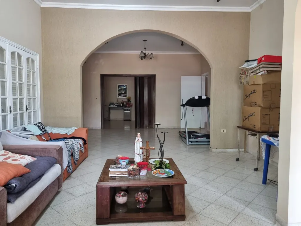 VENDO O ALQUILO RESIDENCIA EN SAJONIA, ZONA CLUB SAJONIA COD 2381 — photo 2