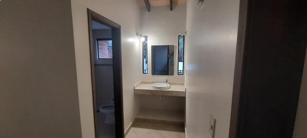 VENDO RESIDENCIA EN SANTA LIBRADA, ASUNCION COD 2187 — foto 2