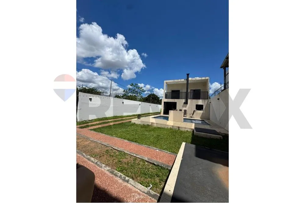 RESIDENCIA EN ESQUINA EN LAMBARE — foto 2
