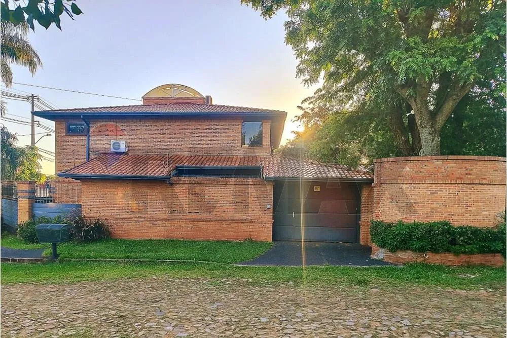 VENDO CASA DE LUJO EN LAMBARÉ ZONA YACHT — foto 2