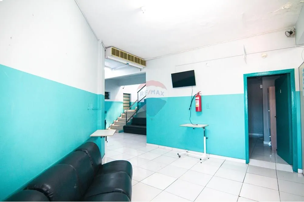 VENDO SANATORIO FUNCIONADO EN EL CENTRO CNEL.OVIEDO TOTALMENTE EQUIPADO Y EQUIPO MEDICO — foto 2